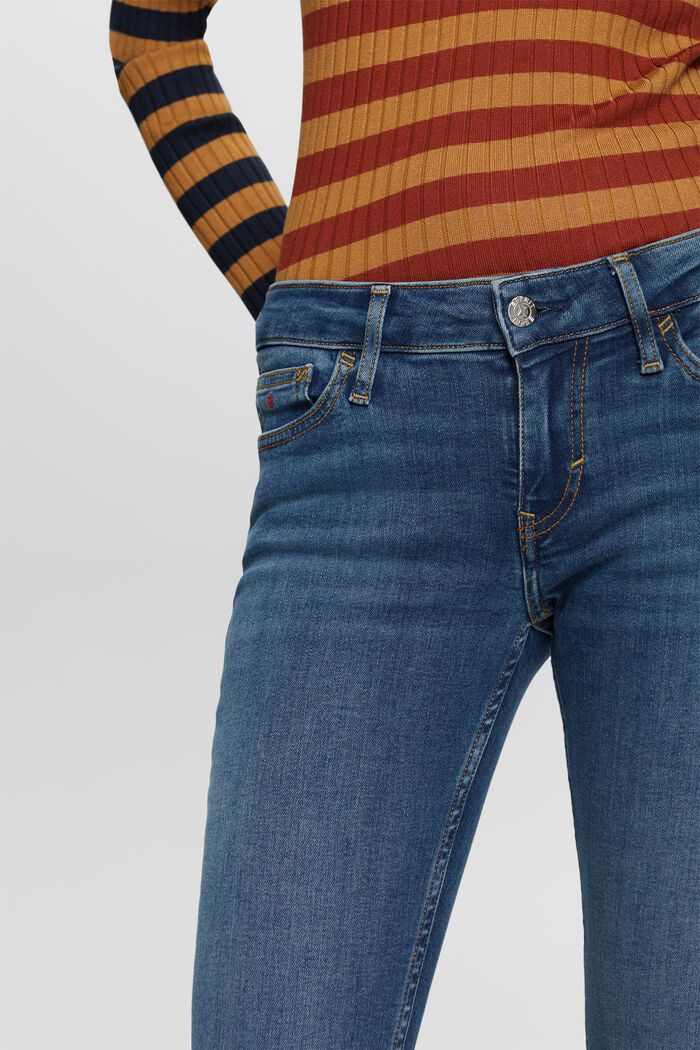 Low-Rise Cropped Bootcut Jeans, BLUE MEDIUM WASHED, detail image number 2